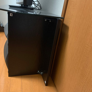 テレビ台　ガラス製の画像