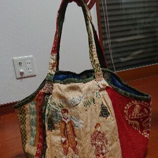 ゴブラン織りのトートの画像