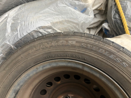スタッドレスタイヤ 175 65R 14 ホイール付き