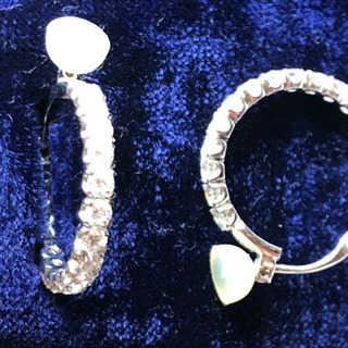 購入額から七割引き　オリジナルオーダーメイド　ダイヤ入りピアス　美品　の画像