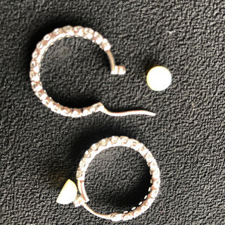 購入額から七割引き　オリジナルオーダーメイド　ダイヤ入りピアス　美品　の画像