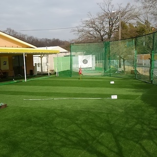 ゴルフレッスン40歳以下無料！3月中何回来てもタダ！