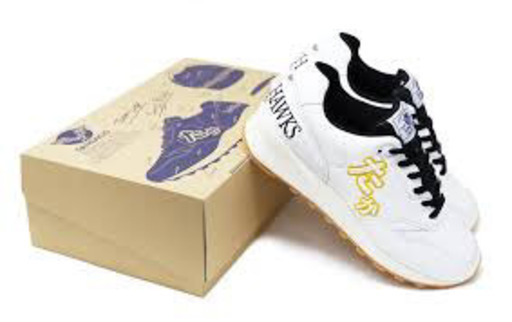 ホークスファン必見‼︎   ”たか”スニーカー