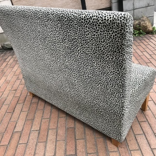 豹柄 ソファの画像