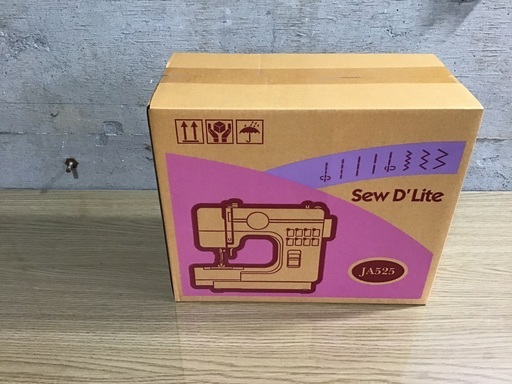 ジャノメミシン　JA525  未使用