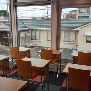 【未経験者大歓迎】個別指導の塾講師大募集！！キレイな校舎で一緒に働きませんか？指導の仕方をイチから丁寧に教えます♪の画像