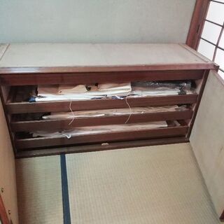 無料　着物たんす　差し上げますの画像