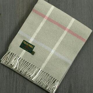 新品 正規品 ツイードミル ウールブランケット ニーラグ チェック ウインドウペン パテ Check Windowpane PuttyKnee Rug

羊新毛100％ イギリス製 ジョンストンズ ジョシュアエリス begg&co
bronte by moon ロンハーマン スコットランド ブランケット ストール ロキャロン アクアスキュータム ACNE STUDIOS  バレンシアガ

SCOTTISH TRADITION 
J&M DAVIDSON スマイソン BURBERRY ハイランドツイード
の画像