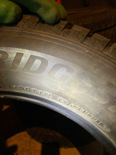 225/65/17のタイヤ売ります