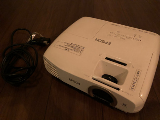 EPSON プロジェクター　EH-TW5200