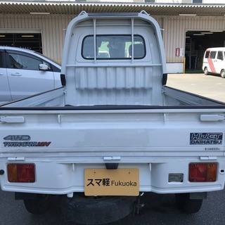 AT軽トラ　３年保証　車検２年付き　ハイゼットトラック　4WD　オートマ　白205の画像