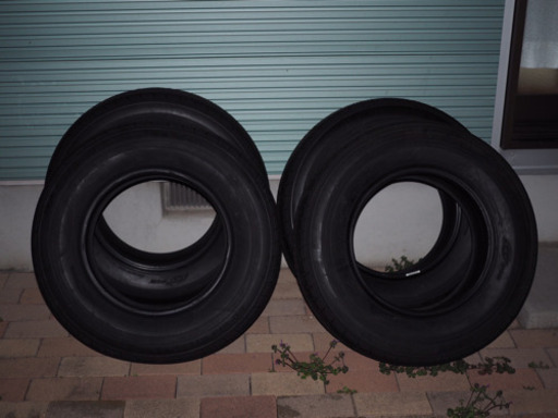 ハイエース　新車外し　タイヤ　195/80/15