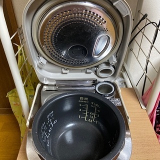 炊飯器【取引中】の画像