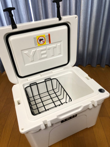 イエティ　タンドラ　35  ホワイト　クーラーボックス