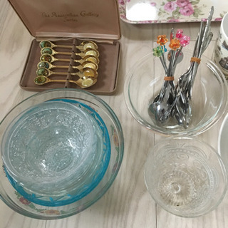 食器 一式 差し上げます。の画像
