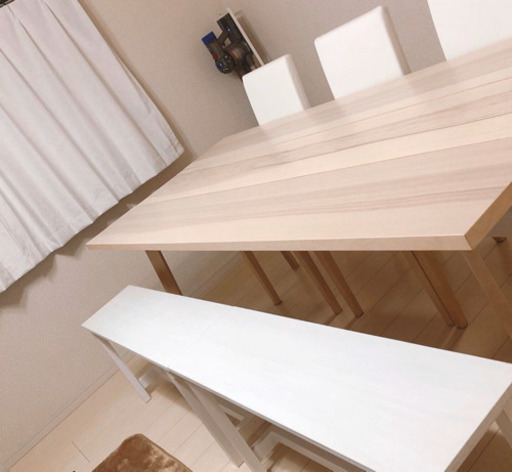 ダイニングテーブル