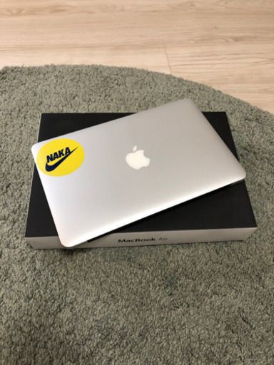 MacBook AIR中古美品（シールだけ剥がしてください）