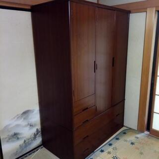 洋服タンス差し上げます