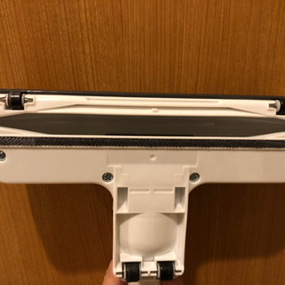 アイリスオーヤマ コードレス掃除機の画像
