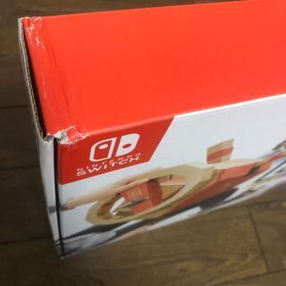 NINTENDO SWITH（外箱に傷あり）、専用ケース、NINTENDOLABO買ってくれ