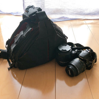 一眼レフ　Nikon D3200 望遠レンズ　カメラバックの画像