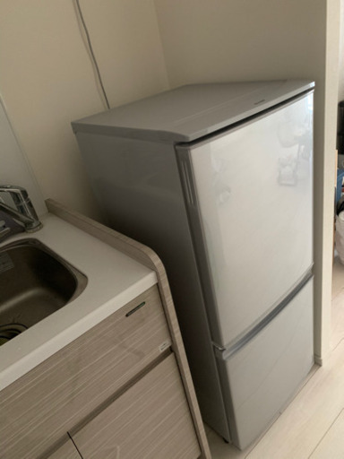 【取引決定しました】シャープ/冷蔵庫137L/一人暮らし/美品☆