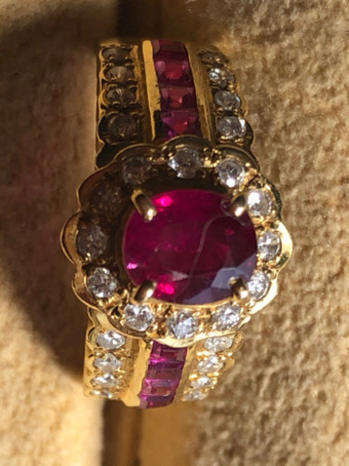 Z世代にもピッタリお洒落　オリジナル　バンクリフ風　ルビーリング　D 0.34 ゴールド台