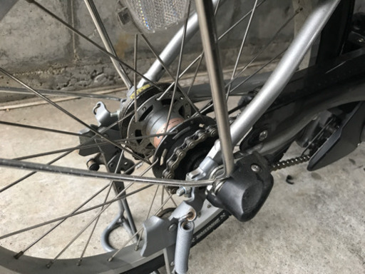 電動自転車20インチ　新古車　超キレイ　8.7Ah
