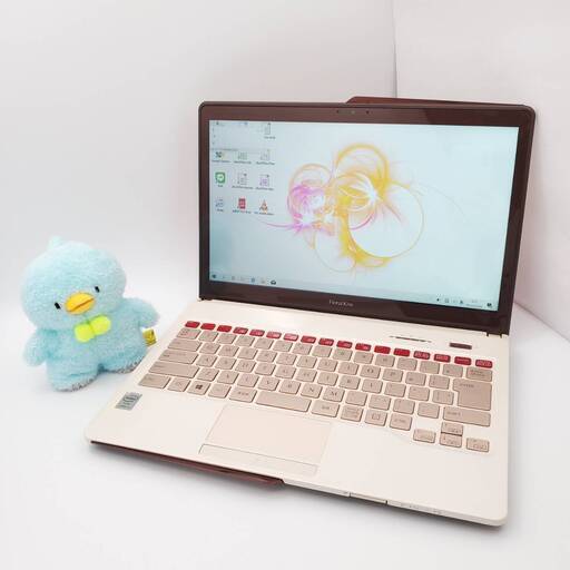 富士通 Corei5 メモリ4GB SSD128GB タッチパネル ノートパソコン マウス付き(数量限定)