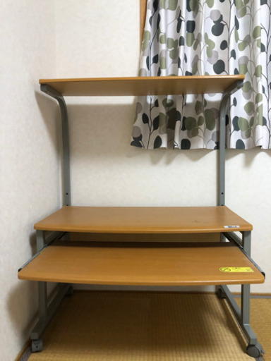 パソコンスタンド
