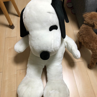 巨大スヌーピーぬいぐるみ