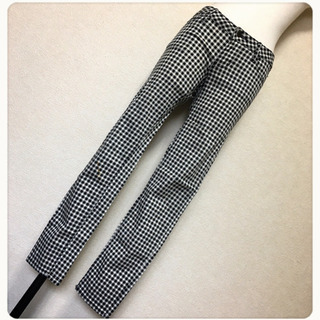 ご購入者様決定［GUESS ®️JEANS］ギンガムチェック  スキニー ストレートパンツ白黒の画像