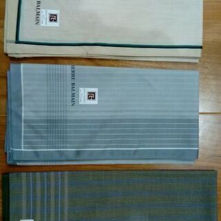 【メルカリ出品有】新品ピエールパルマンハンカチ