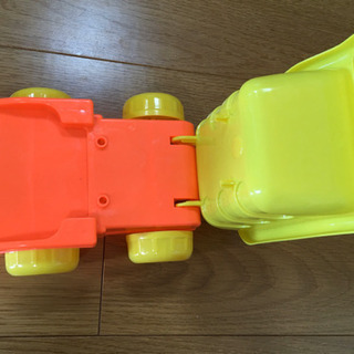 砂場遊び用　ダンプトラックの画像
