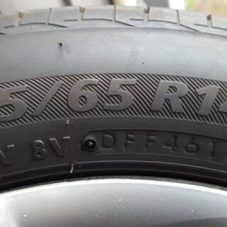 軽自動車用 14ｲﾝﾁｽﾁｰﾙﾎｲｰﾙｾｯﾄ ﾎｲｰﾙｷｬｯﾌﾟ付き中古4本の画像