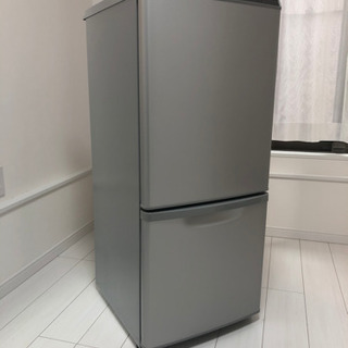 家電三点セット（冷凍冷蔵庫・電子レンジ・掃除機）一人暮らしにピッタリ❗️の画像
