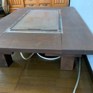 鉄板テーブルの画像