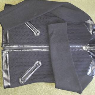 Black＆Whiteのジャンパーですの画像