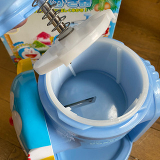ドラえもん手動氷かき器の画像