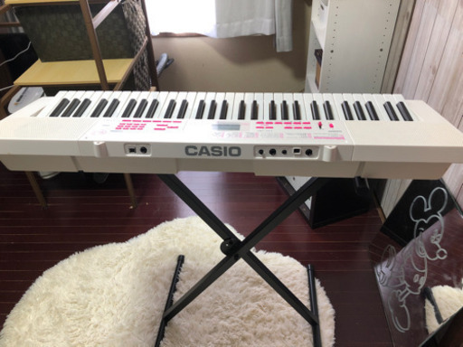 カシオ　電子ピアノ　ヒカリ　スタンド付き