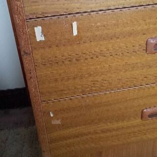 30年くらい前のタンスの画像