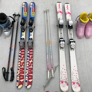 子供用中古スキーの画像