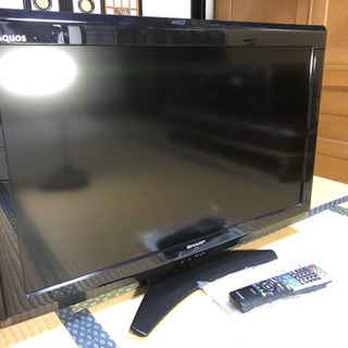 液晶テレビ　32インチ　シャープ　アクオス