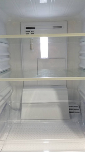 ★送料無料地域有★イケてるブラック★美品です★シャープ　137L★下冷凍・霜取り不要・どっちもヒンジ★