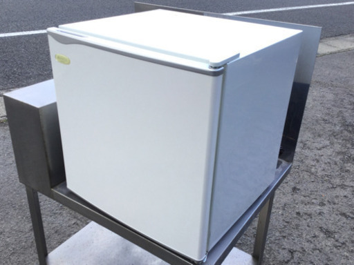 中古　2008年製　1ドア　冷蔵庫　　 幅47　　奥行45　　高さ49　 （ｃｍ）　46リットル　小さい
