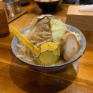 レンタルラーメン食べる人