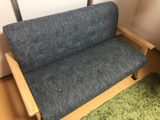 3/28まで　2.5人掛けソファ　ブラック〜グレー