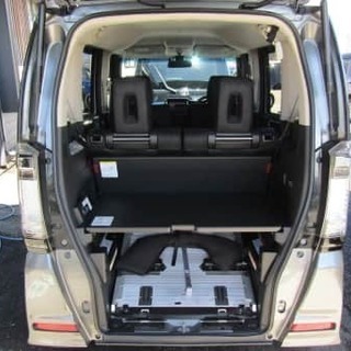 不動の人気を誇るN-BOXカスタム♪の画像