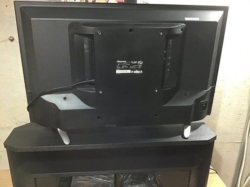 32インチ　液晶テレビ　台付き