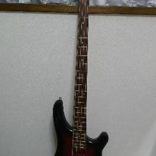 ベース(25年前に購入)